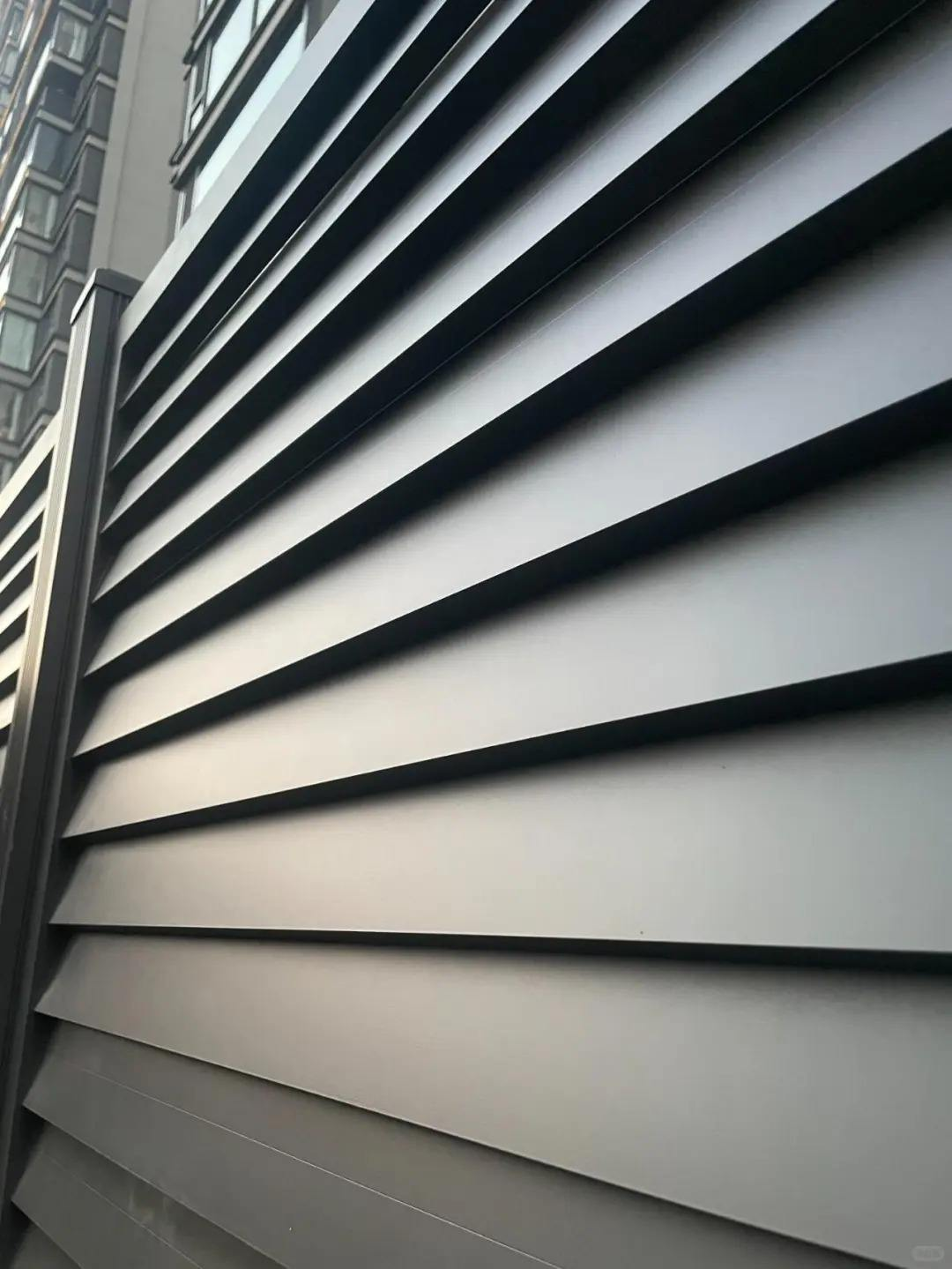 Modern Design Powder Coated Aluminum Guardrail | Anti Rust Weather Resistant Outdoor Fencing